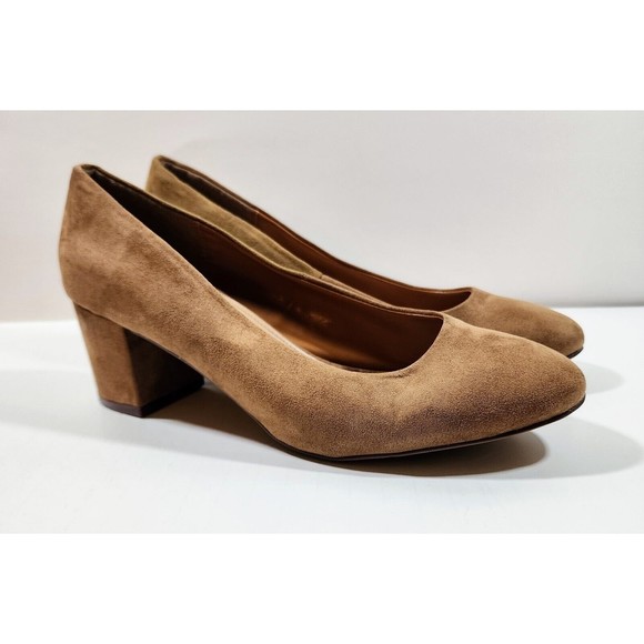 JustFab Shoes - JustFab Womens Size 8.5 Liza Tan Faux Suede Classic Pump